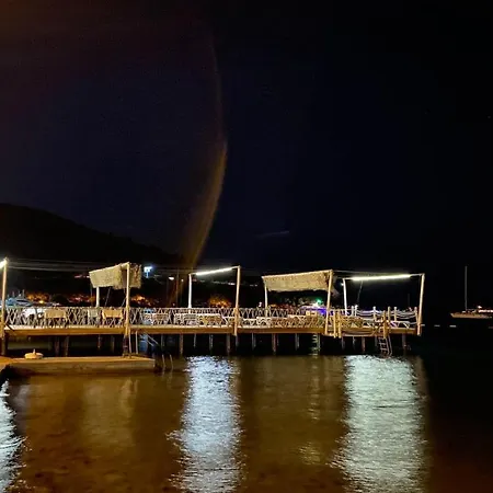 Otel Omar &