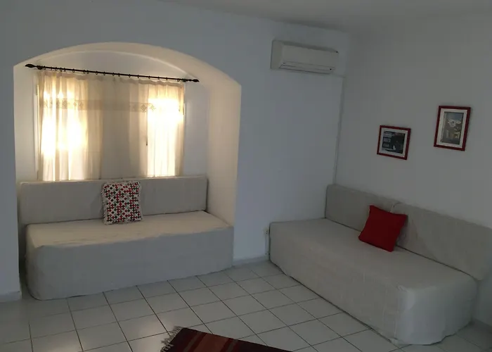 Omar & Отель Торба